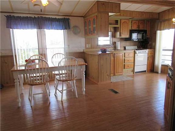 2nd image of 763 Nettles Blvd