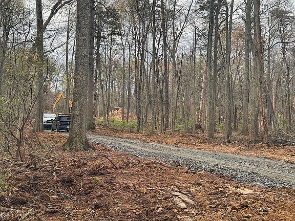 4th image of 6735 Beverly Rd