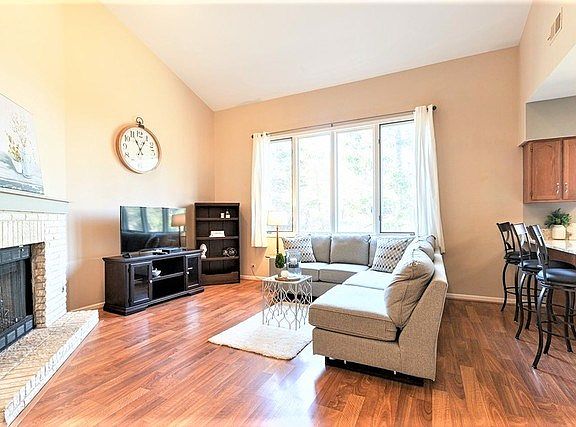 5th image of 1303 Pimlico Pkwy #21B