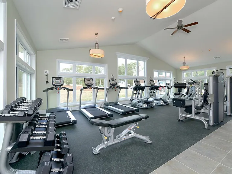 210 Highland Corporate Dr — Photo 4