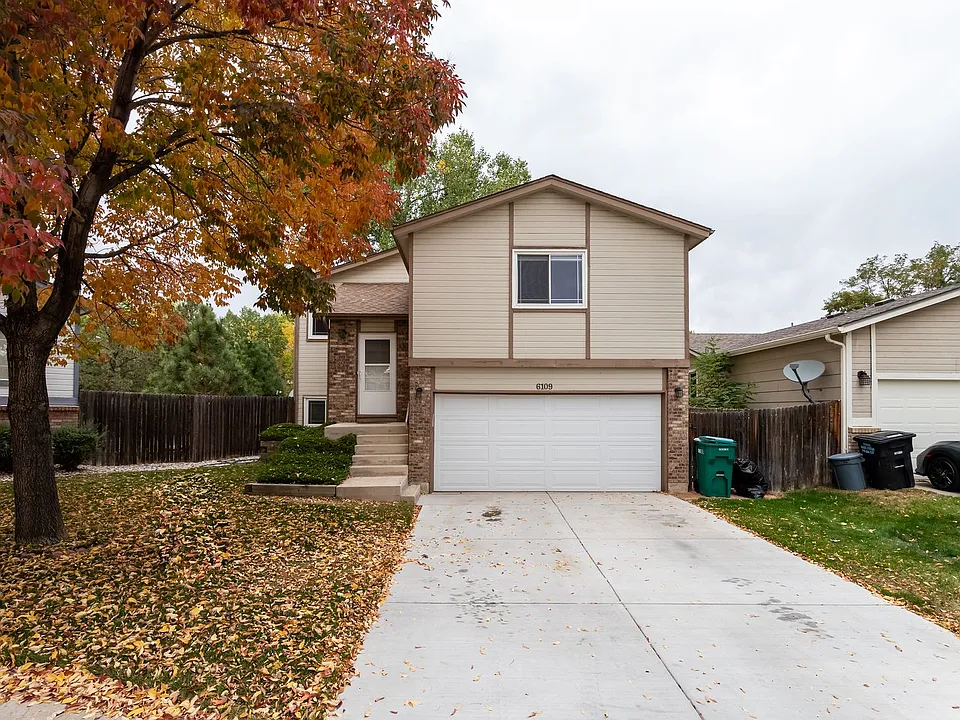 6109 Lowlander Ct