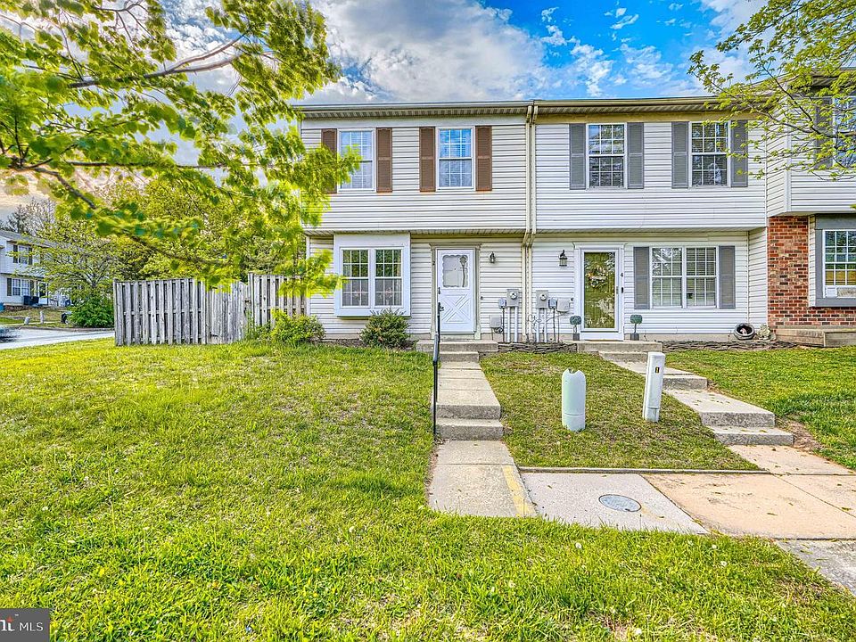 1st image of 2 Chelmsford Ct