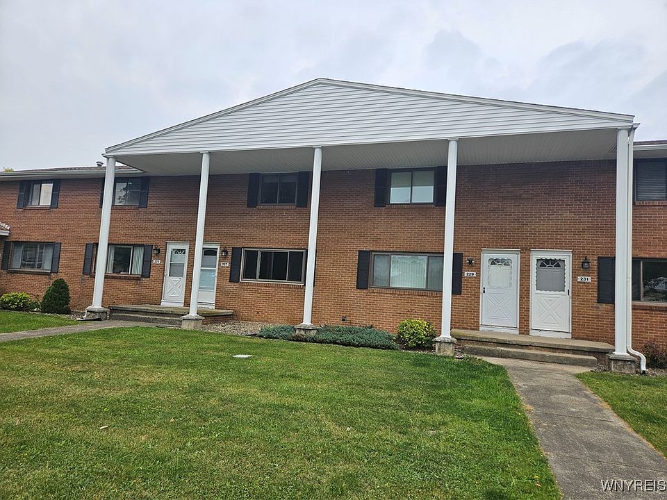 1st image of 225 Greenmeadow Dr