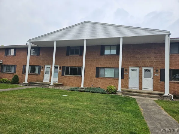 225 Greenmeadow Dr, Buffalo, NY 14224