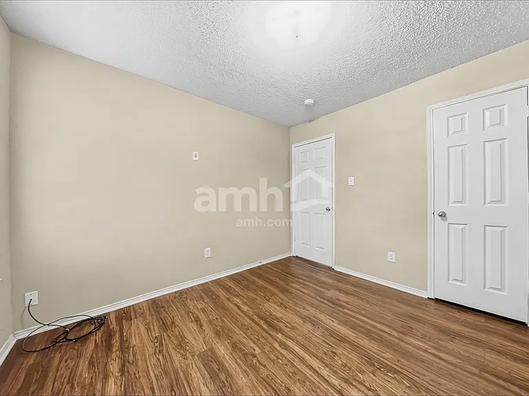 649 Babbling Brook Dr — Photo 13