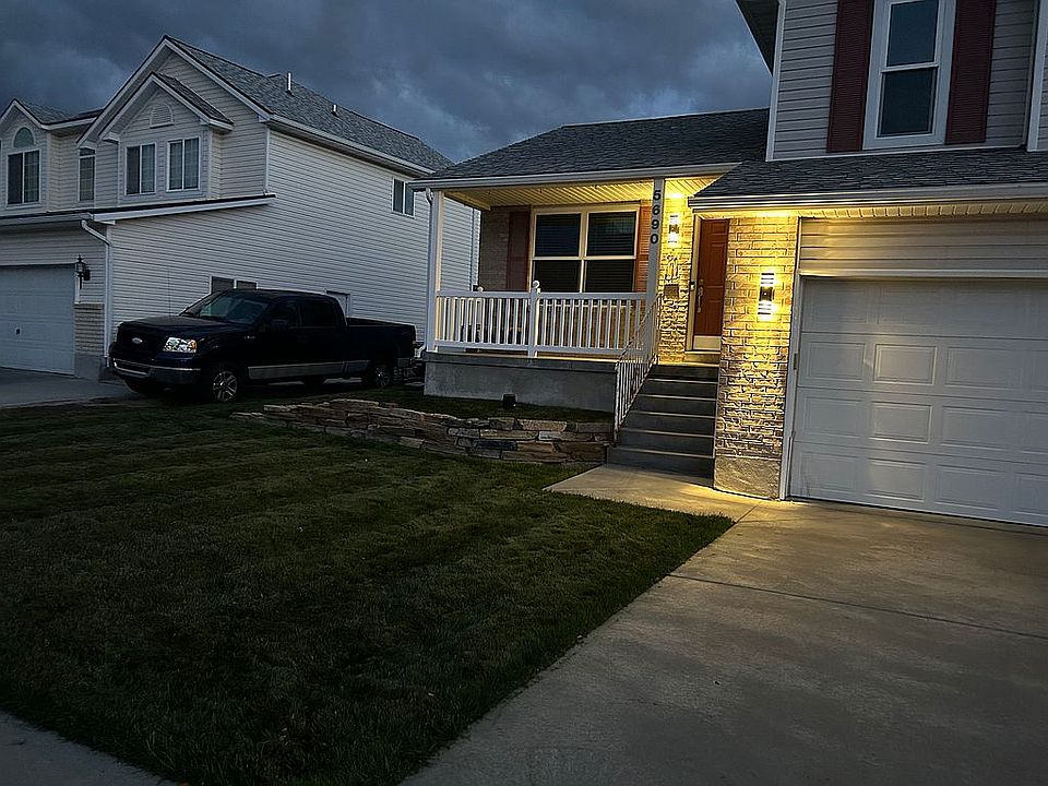 2nd image of 5690 N Aberdeen Ln