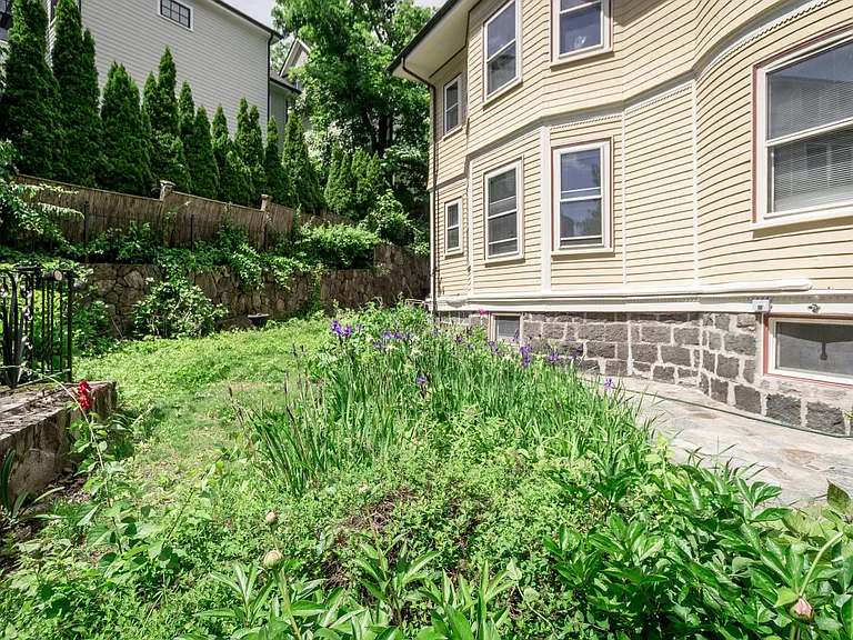 18 Atherton Rd #1 — Photo 17