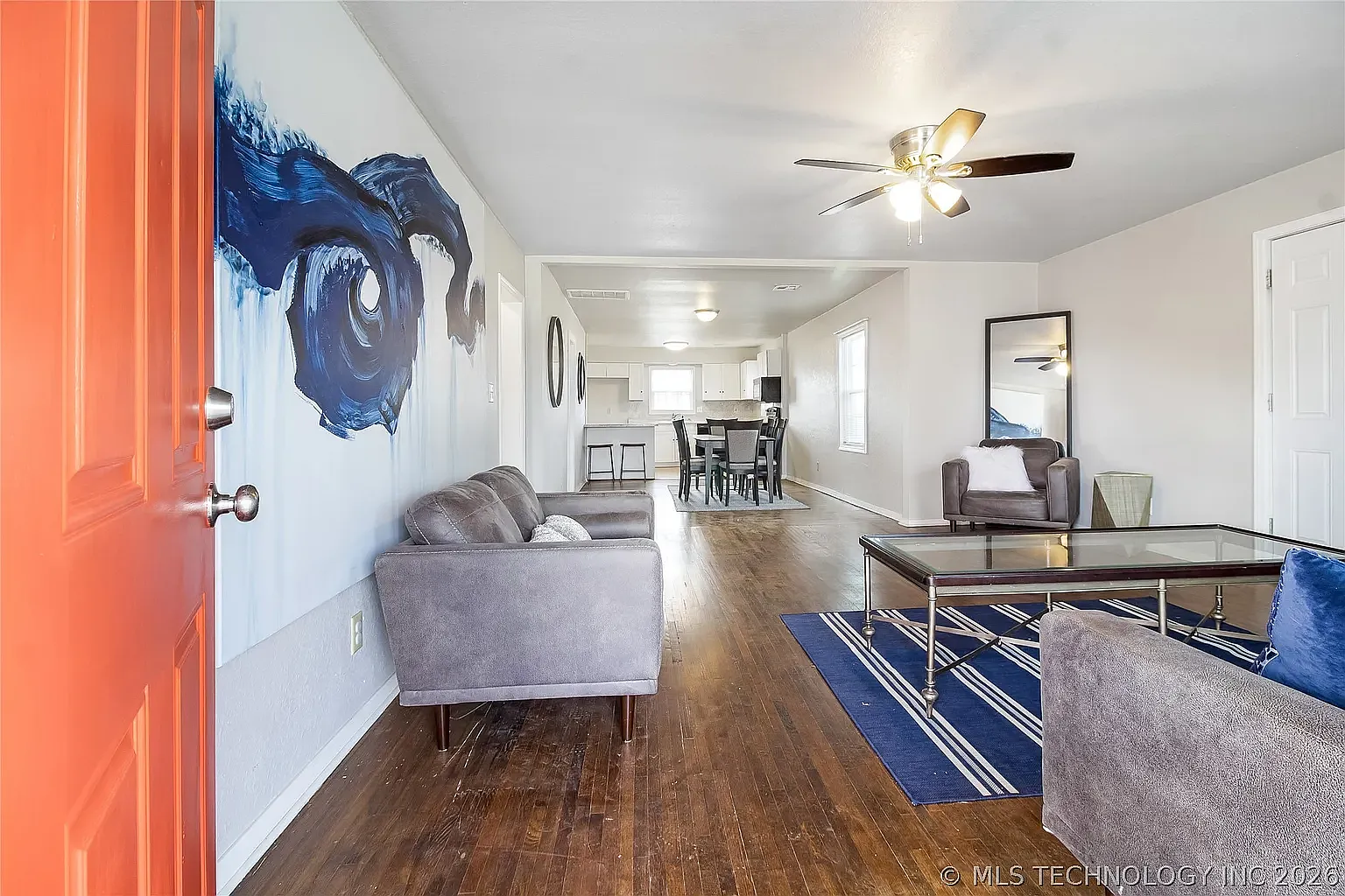2 bed, 1060 sqft, $1,200 — Photo 3
