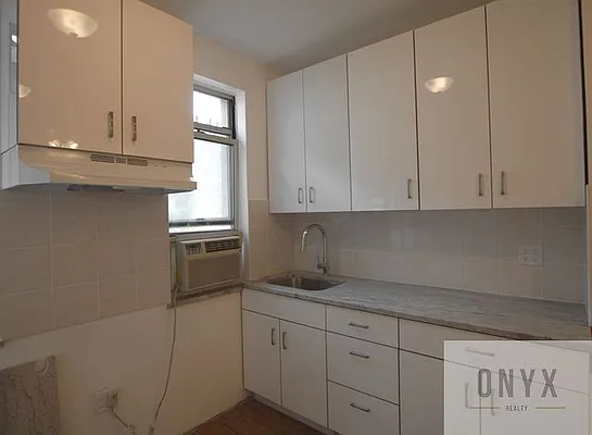 Rented by Onyx | media 11