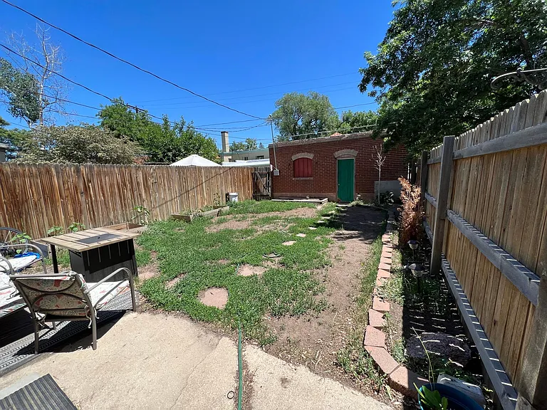 490 S Grant St — Photo 19