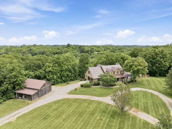 860 Wells Landing Rd, Danville, KY 40422