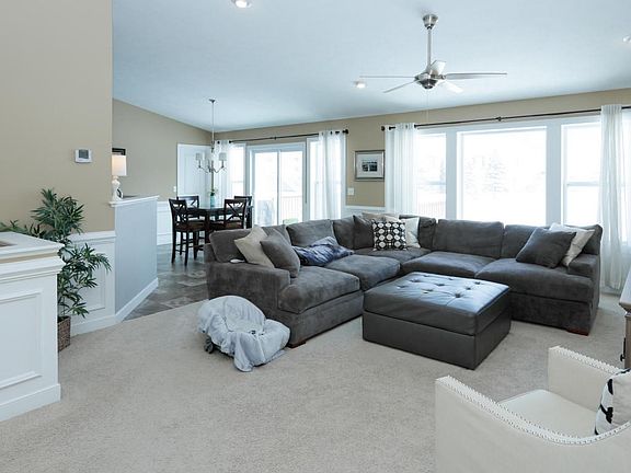 723 Laurel Wood St-104