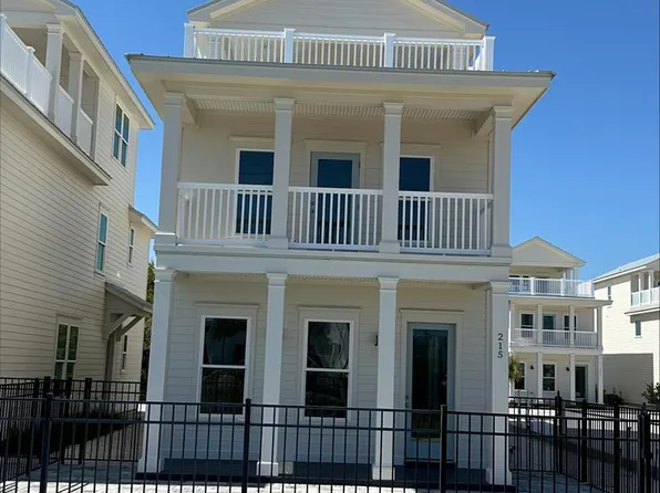 215 W Gulf Beach Dr, Eastpoint, FL 32328