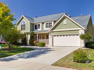 1603 Carlyle Rd, Naperville, IL 60564