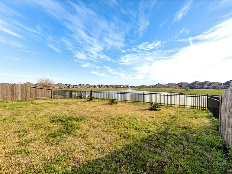 5314 Silver Ledge Dr — Photo 48