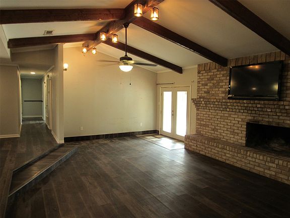 5th image of 208 Opal St