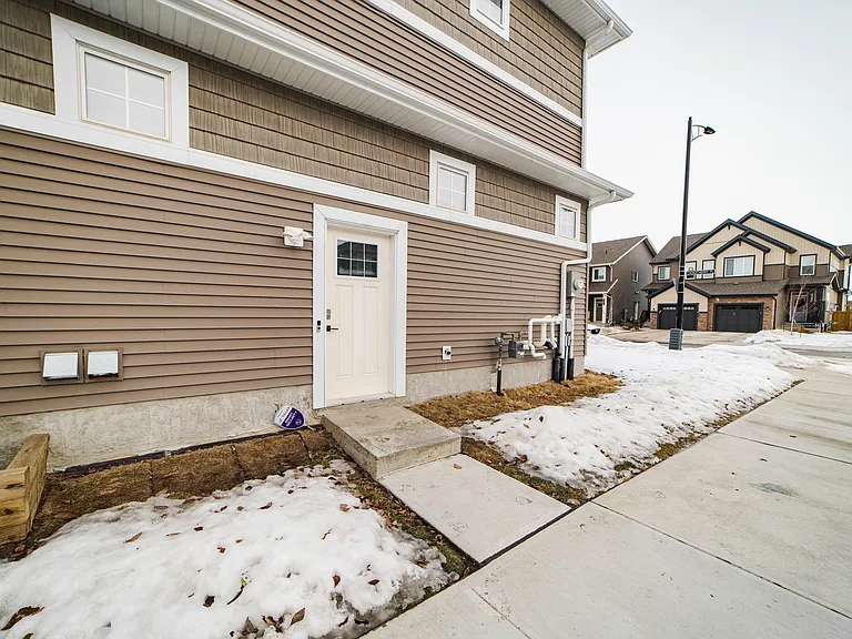 2704 Chokecherry Pl SW #BASEMENT — Photo 12