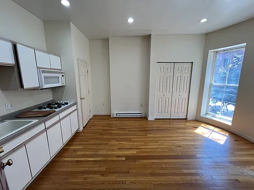 95 Waltham St Photo 1