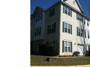 2541 Sandbourne Ln, Herndon, VA 20171
