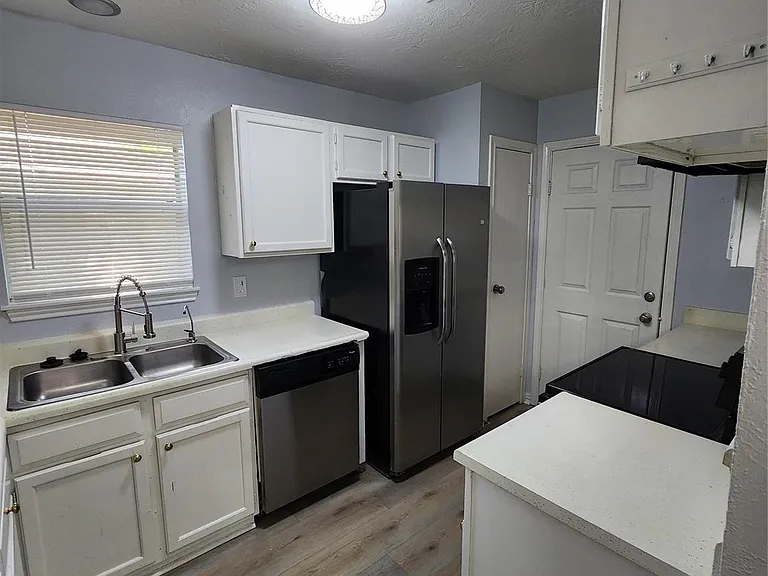 5003 Maurita Dr — Photo 8
