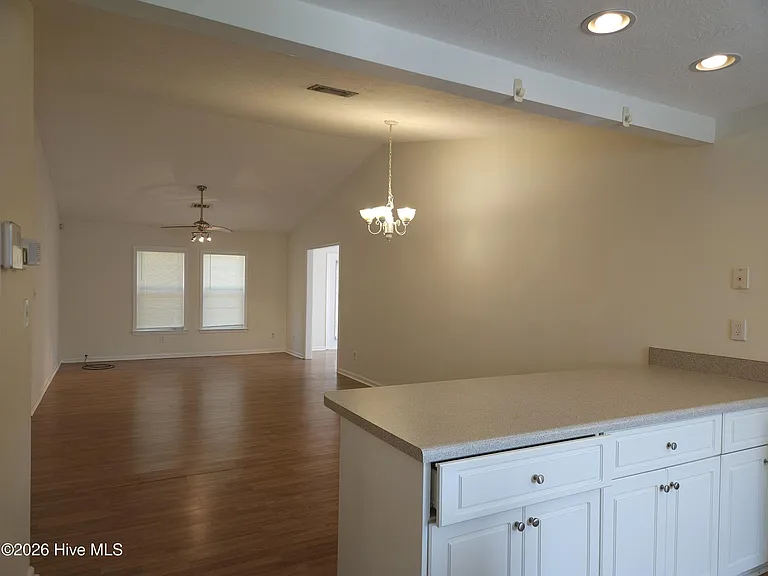 123 Portofino Ln SW — Photo 2
