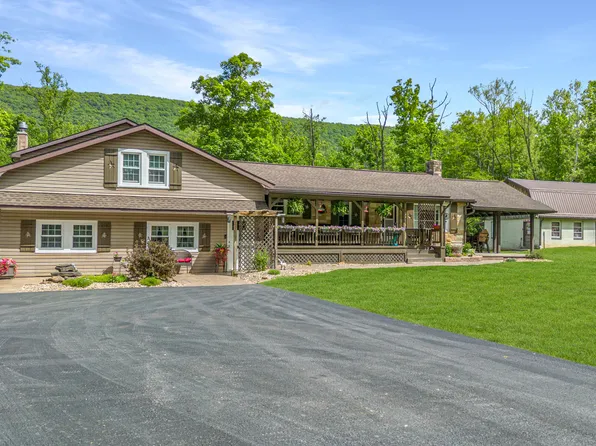 235 Quiet Hollow Rd, Hollidaysburg, PA 16648