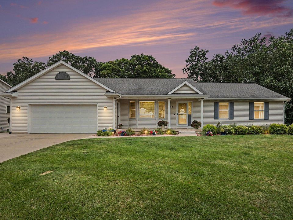 1st image of 330 Glenwoods Ct NE