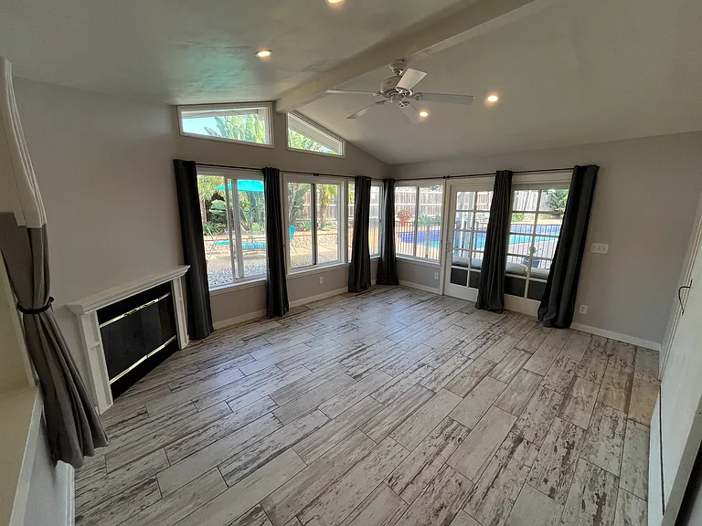 1476 Namouna St — Photo 9