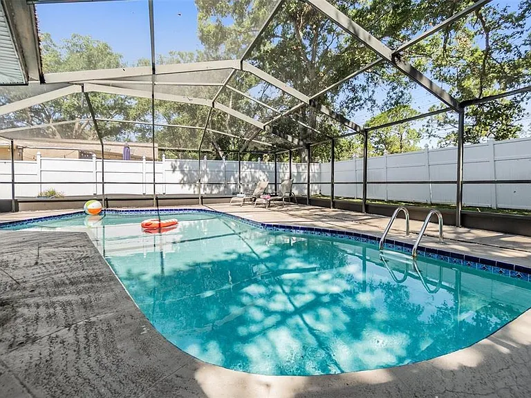 1 Fernery Ln — Photo 13