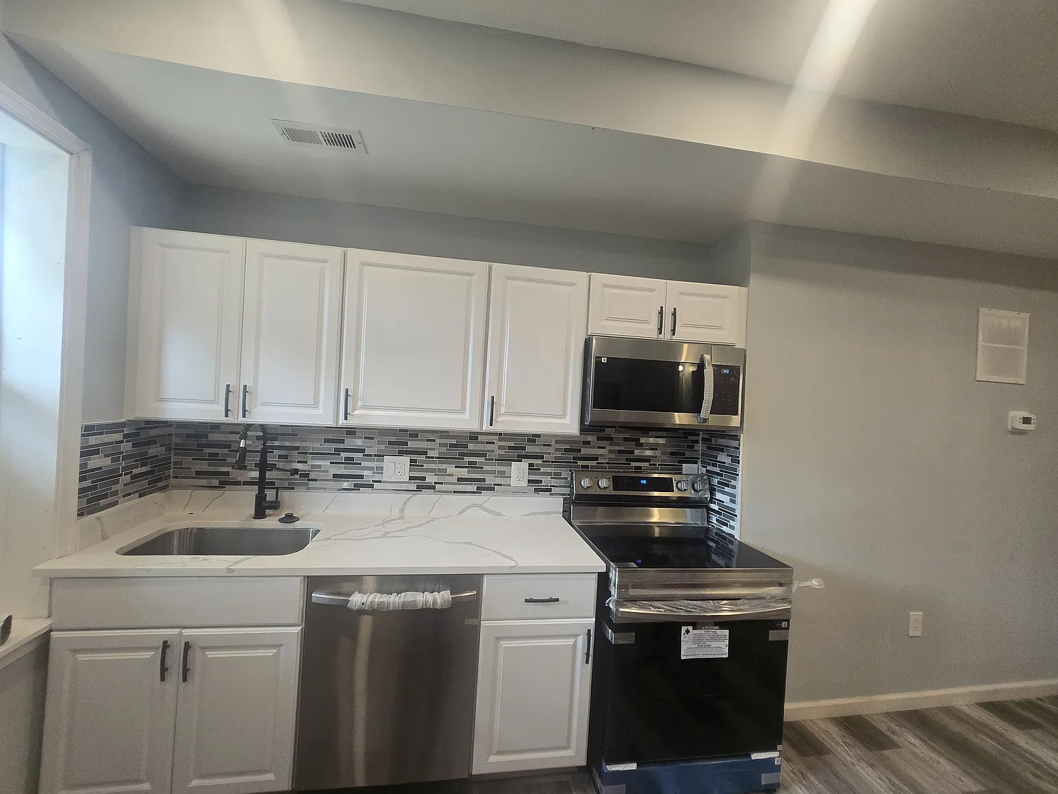 2 bed, 2.5 bath, 1120 sqft, $2,000 — Photo 4