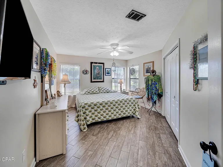 625 Amberjack Dr — Photo 23