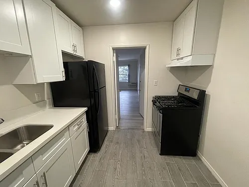 548 N Alexandria Ave #11 Photo 1