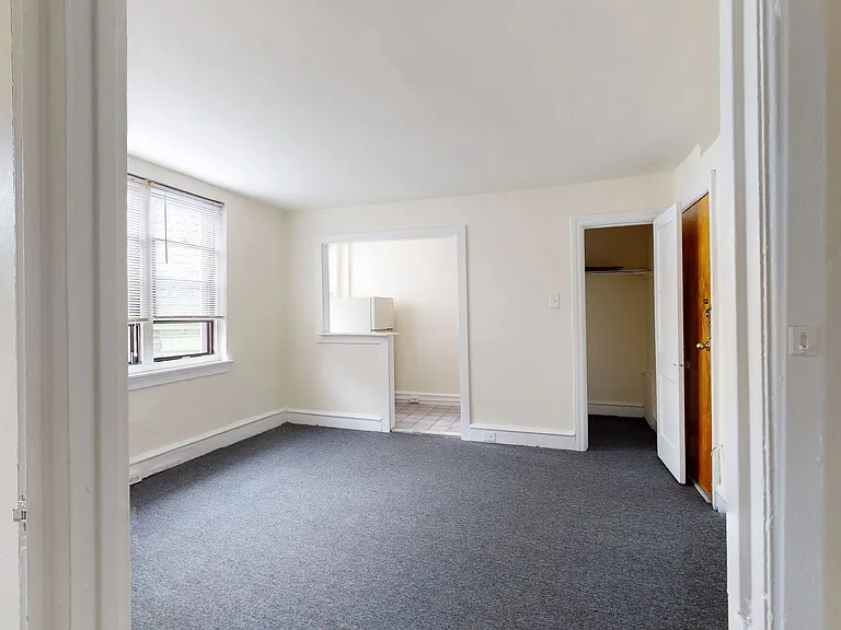 Sherwood Court Apartments — Photo 28