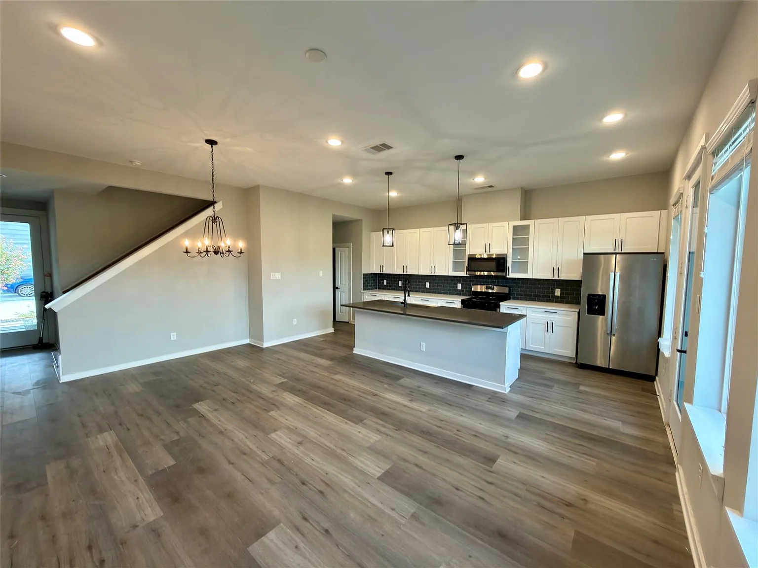 3 bed, 2.5 bath, 1772 sqft, $2,500 — Photo 4