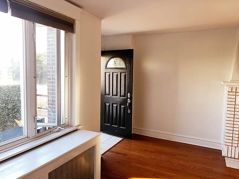 1503 E Mayland St #3 — Photo 2