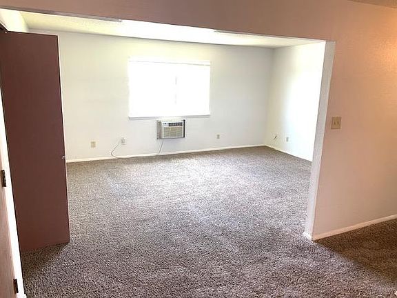 5th image of 2223 Missouri Ave APT 26