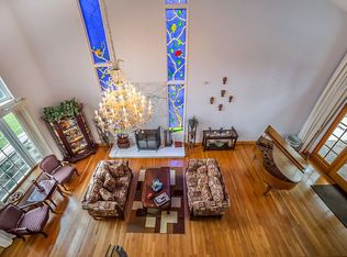 17166 Kinzie St, Northridge, CA 91325