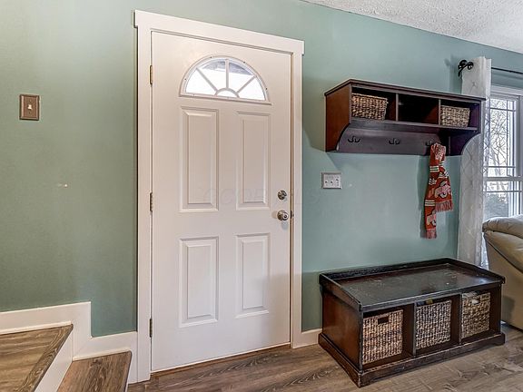 4th image of 5335 Old Creek Ln