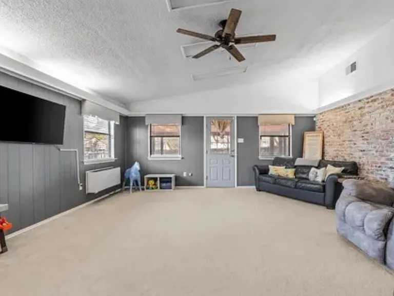 2623 Nelwin Pl — Photo 12