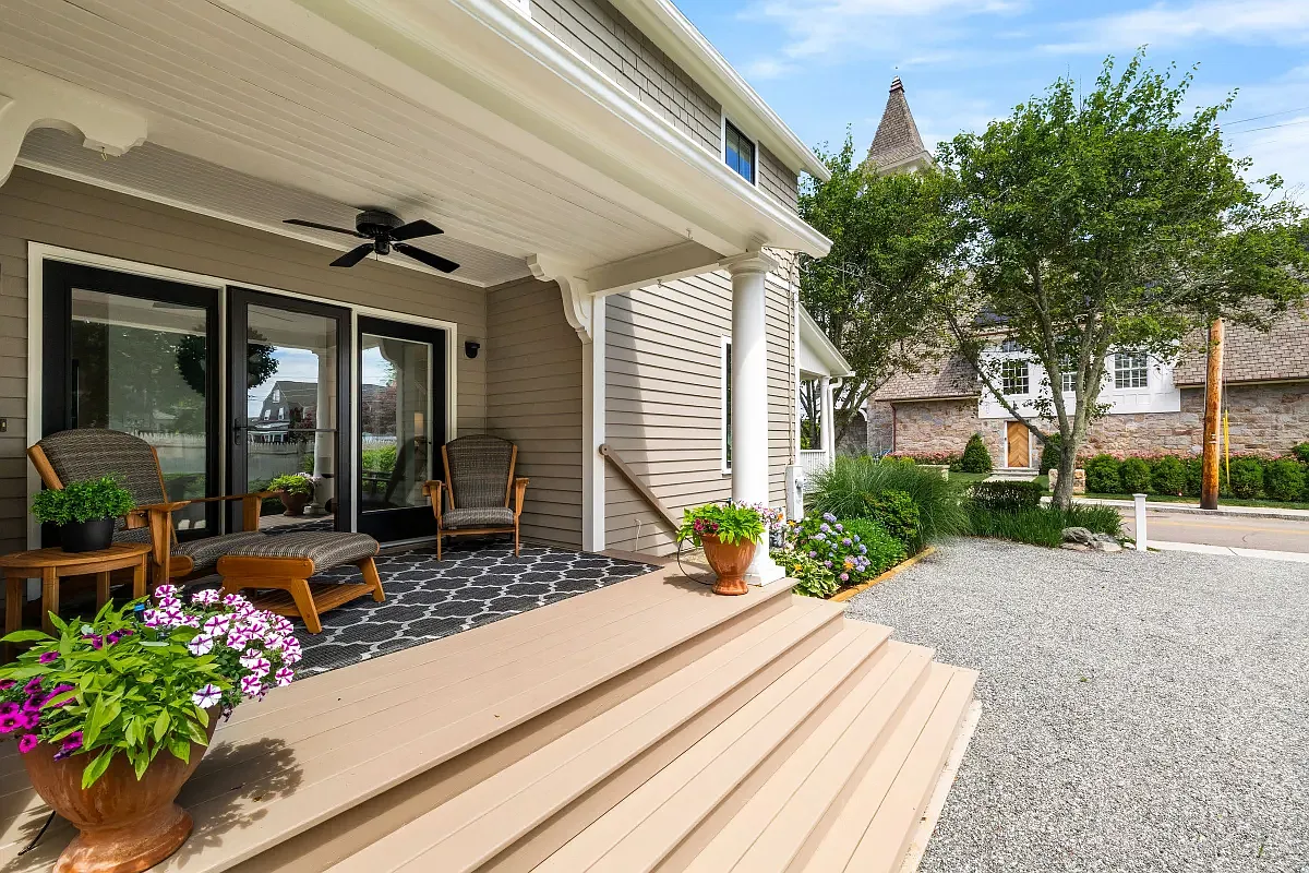 3 bed, 2.5 bath, 2200 sqft, $4,775 — Photo 1