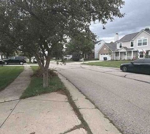 Exterior Neighborhood (street photo)