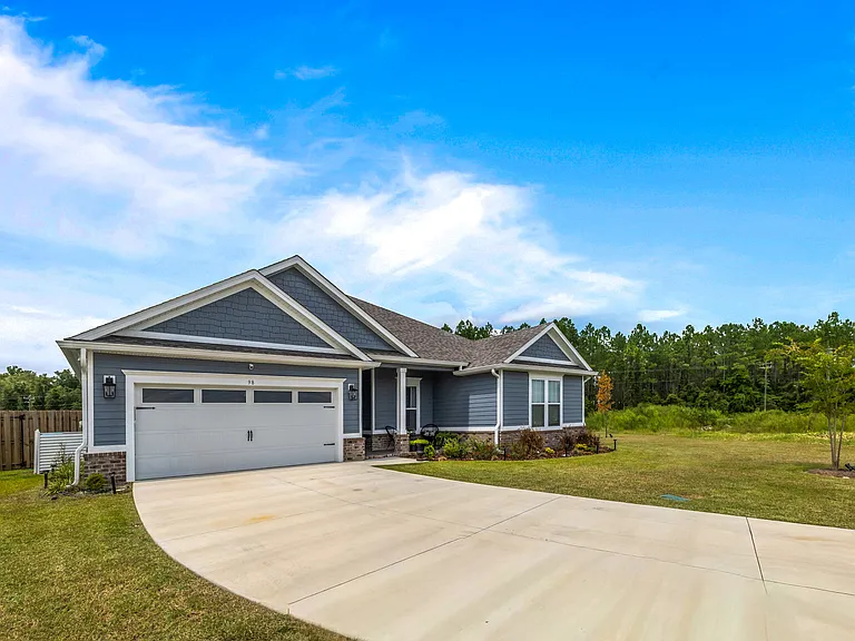 98 Springdale Dr — Photo 3