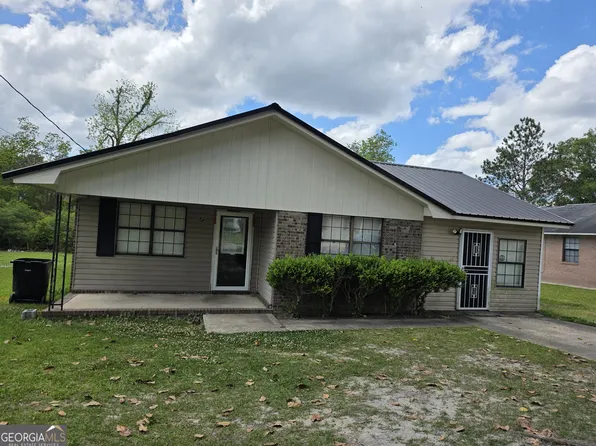 1513 Wynn Ave, Douglas, GA 31533