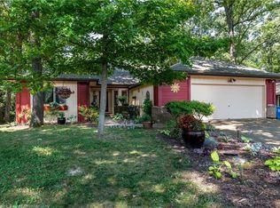 16 Basildon Cir, Bella Vista, AR 72715