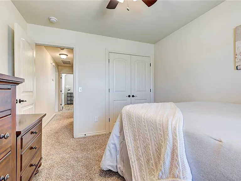 3009 Elmo Way — Photo 20