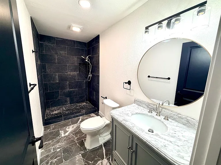 239 Nancy St — Photo 33