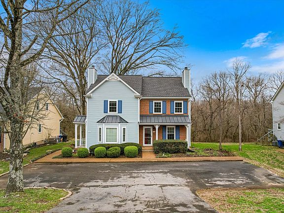 3rd image of 1249 Carriage Park Dr