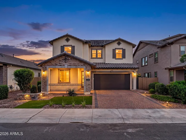 2141 E Flamingo Way — Photo 5