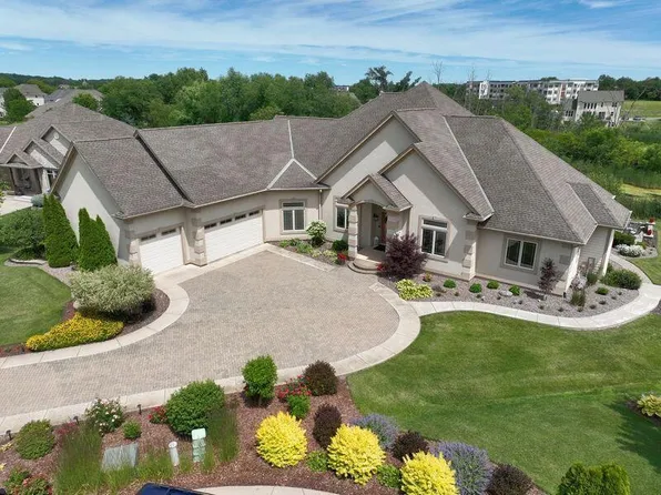 S71W16653 Glen Cove COURT, Muskego, WI 53150