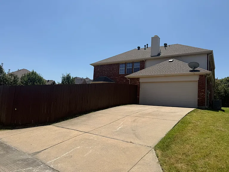 1220 Resaca Dr — Photo 38
